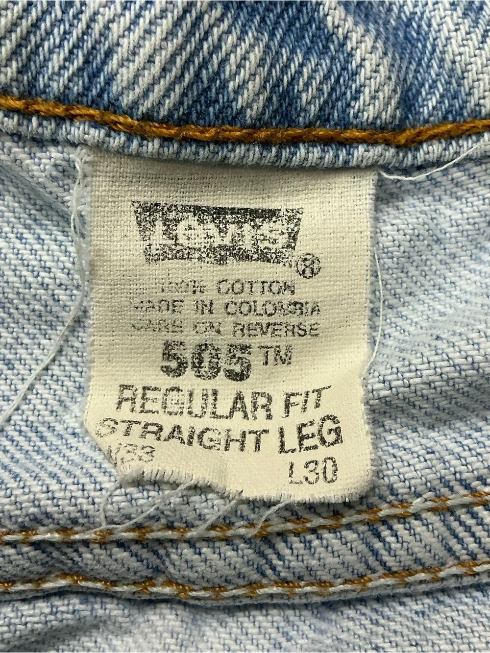 Vintage Levi’s 505 Orange tab light wash straight leg jeans 30 x 29 Colombia
